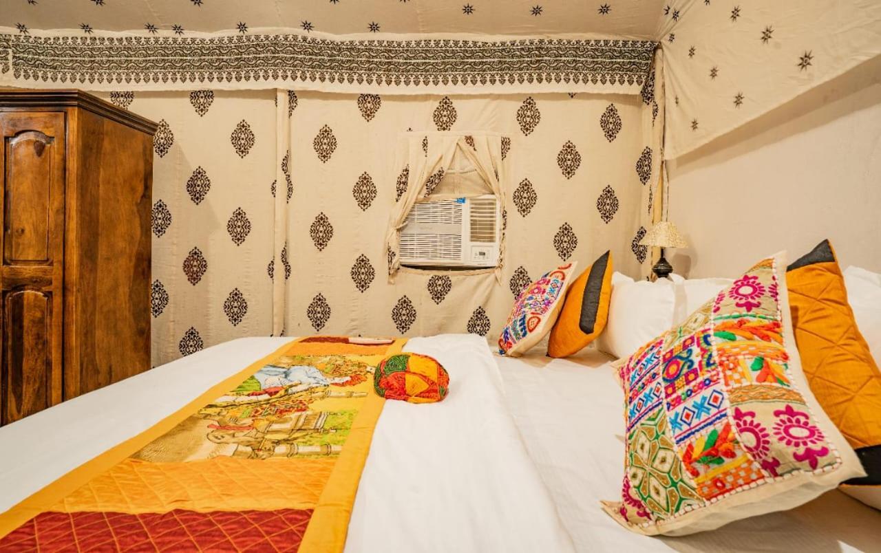 The Oberoi Luxurious Camp Hotel Jaisalmer Buitenkant foto